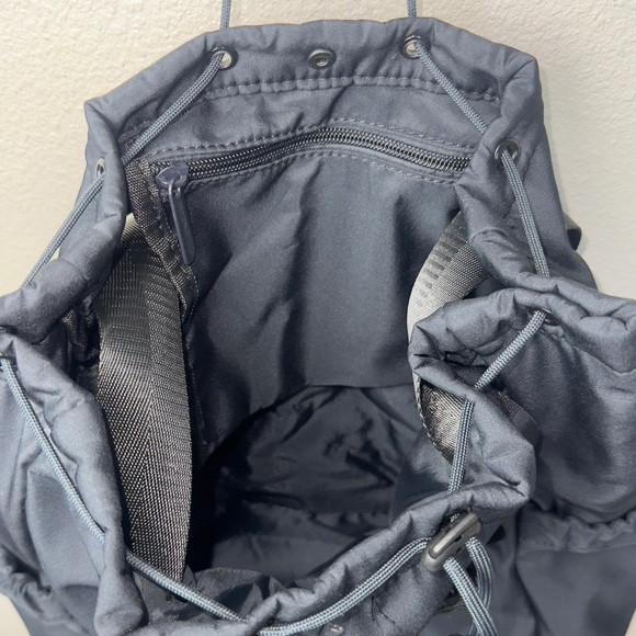 Beyond Yoga NWOT Black Convertible Gym Bag main image 3